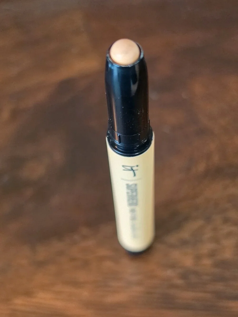 it cosmetics Eyeshadow Single - Courageous Cream (Cream Shade)